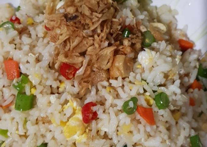 Nasi Goreng Putih